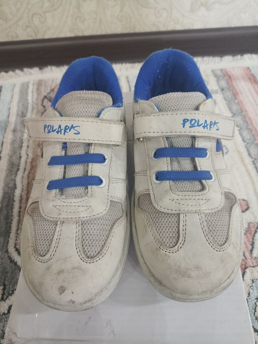 Отдам даром обувь детскую размер 30