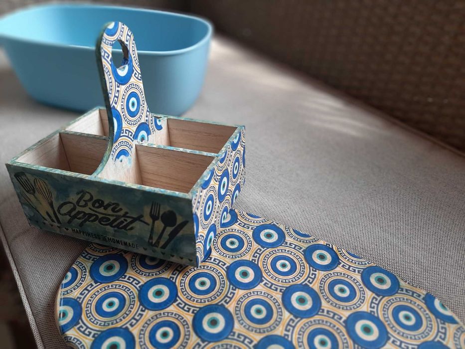 Кутия за хляб и салфетник