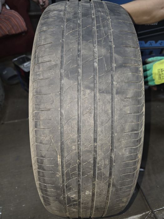 Продам шины б/у  225/55/19