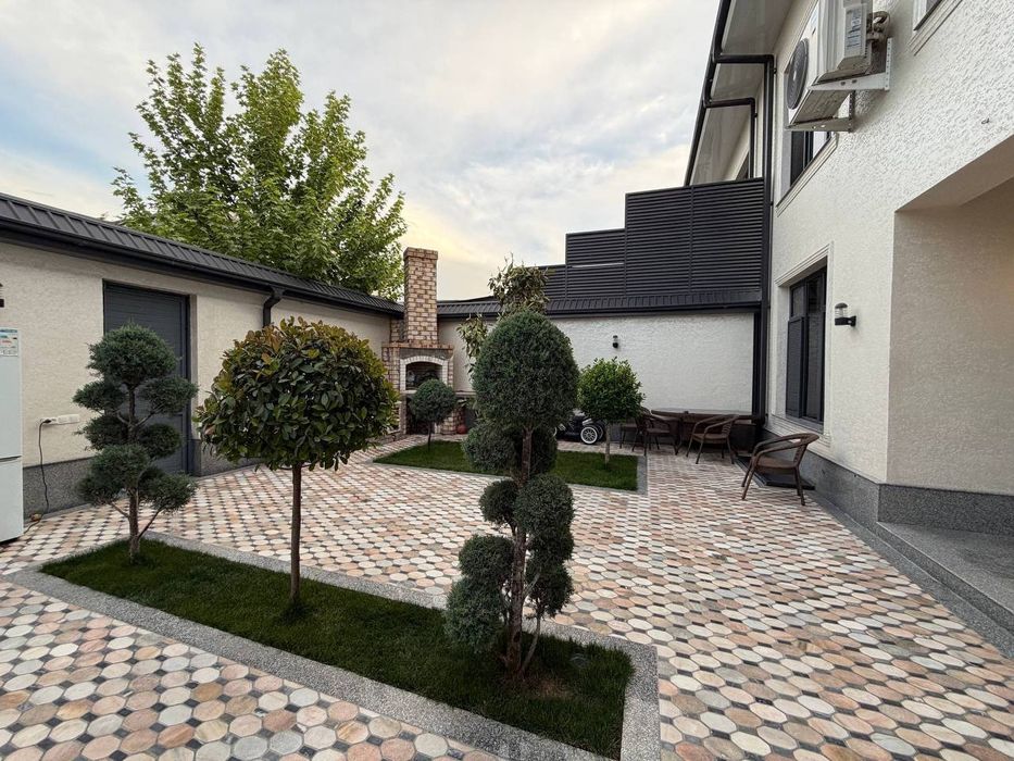 Продается ЕвроКоттедж 8 комнат, ориентир: Файзабад, 2 сотки 230м²