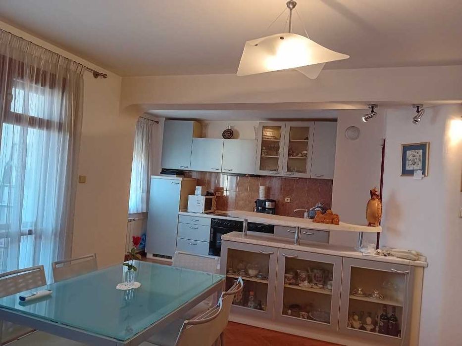 Дава се под наем Тристаен апартамент в София, Банишора - 130 кв.м за 700 € - Снимка #6