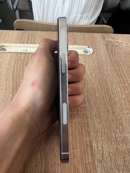 Iphone 12 pro sotlad