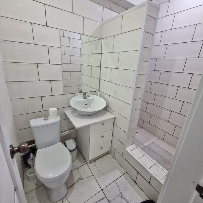 По часам в башнях близнеца, уютно чисто