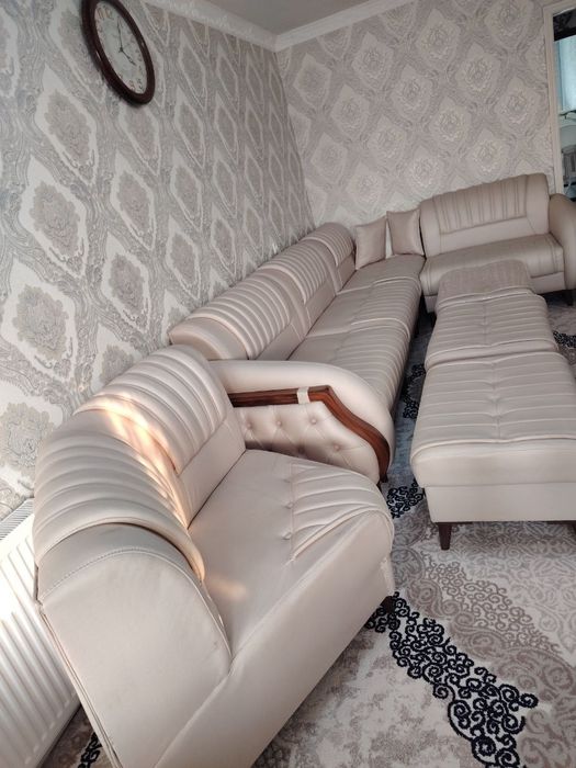 Мягкий мебель гостиный