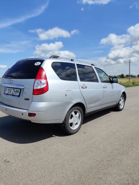 Продам Lada Priora Универсал (ВАЗ-2171), 2012 год