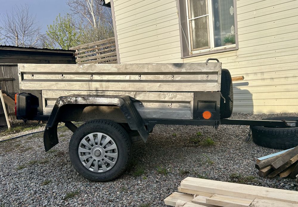 Прицеп автомобильный.