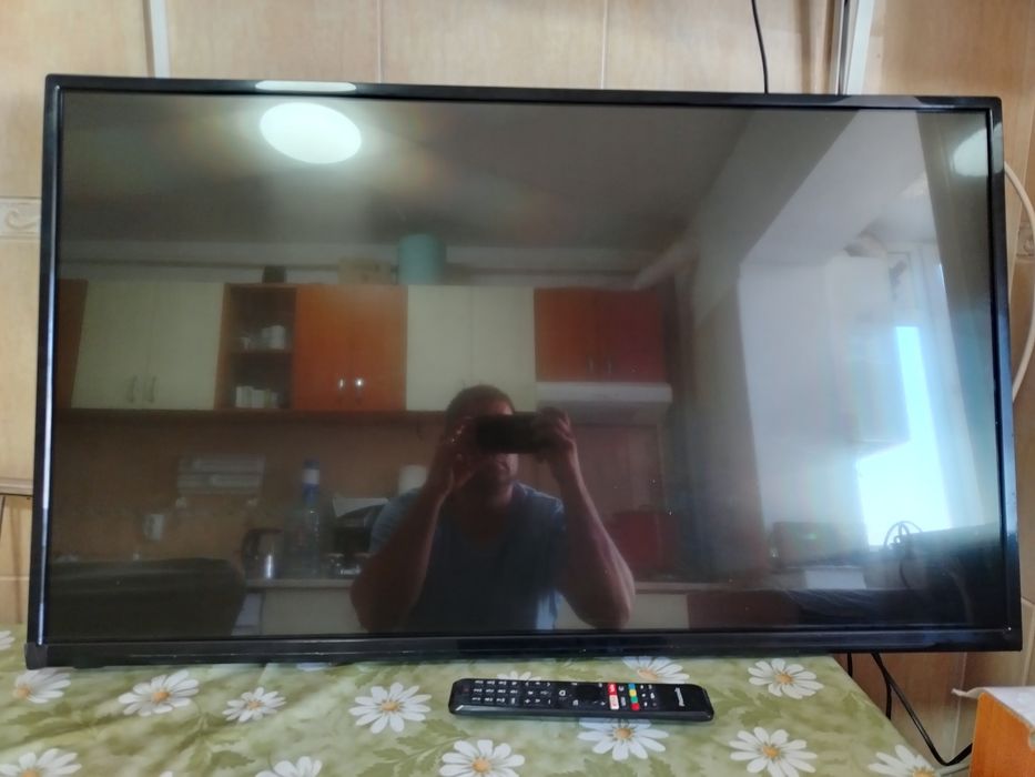 Vând televizor DGIHOME Smart preț 350 fix citiți anunțul