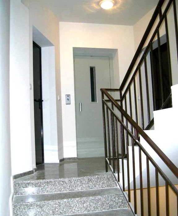 Дава се под наем Двустаен апартамент в Варна, Колхозен пазар - 55 кв.м за 459 € - Снимка #9