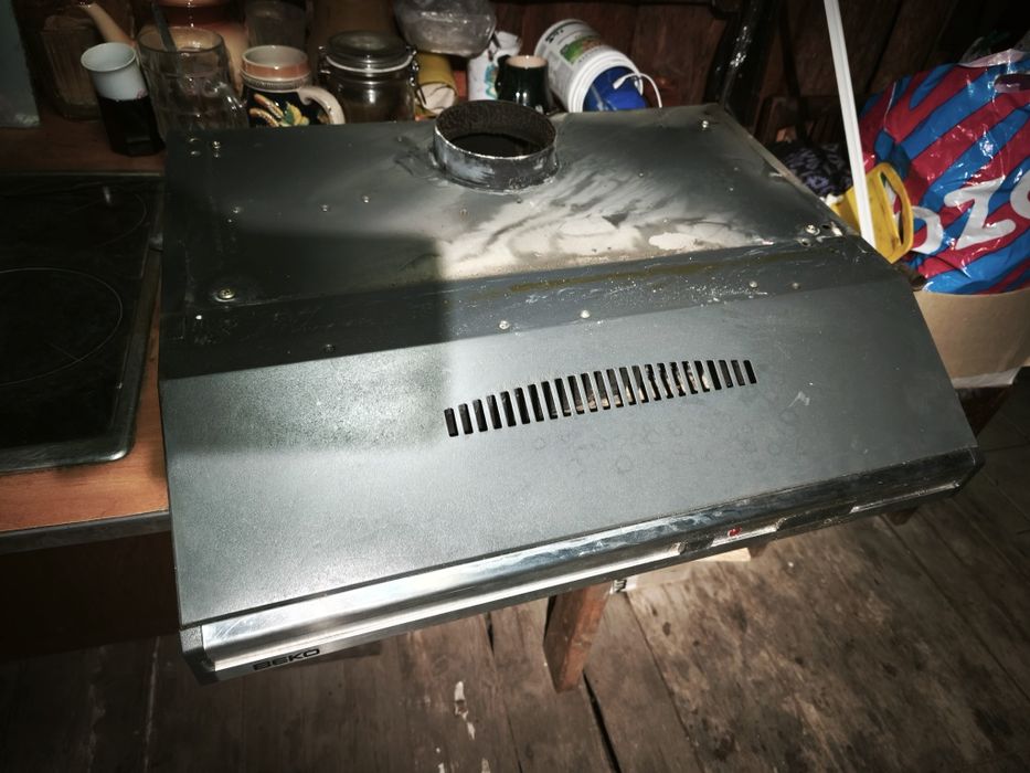 Вытяжка рабочая. За 3 тыс тг