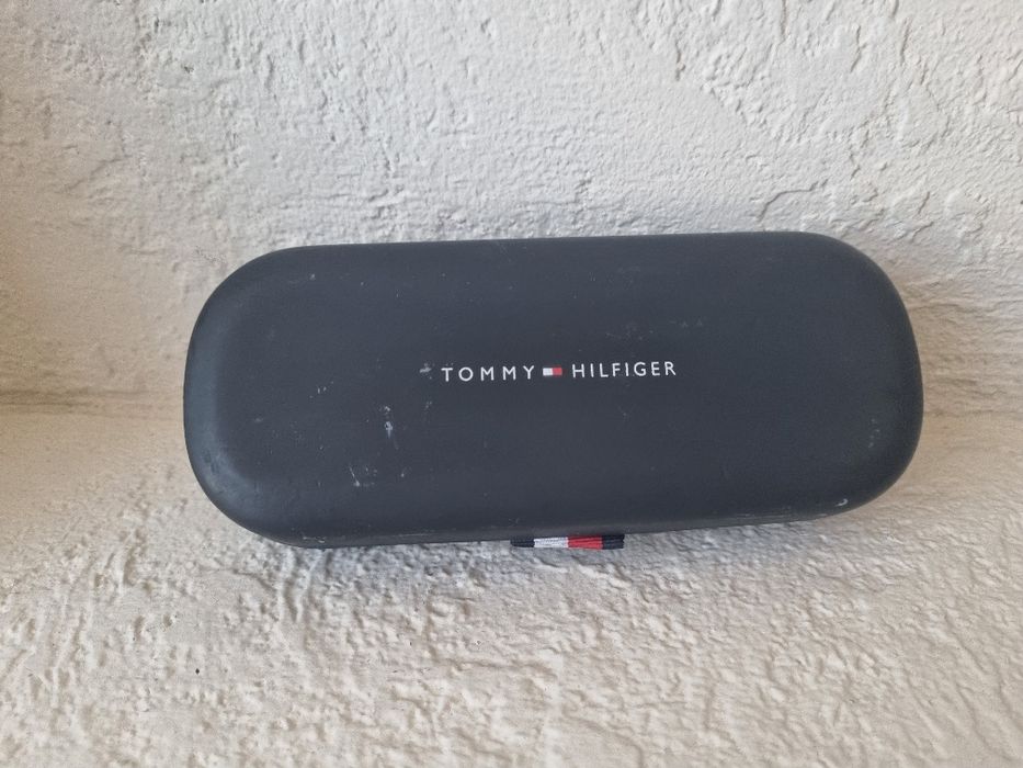 Слънчеви очила TOMMY HILFIGER