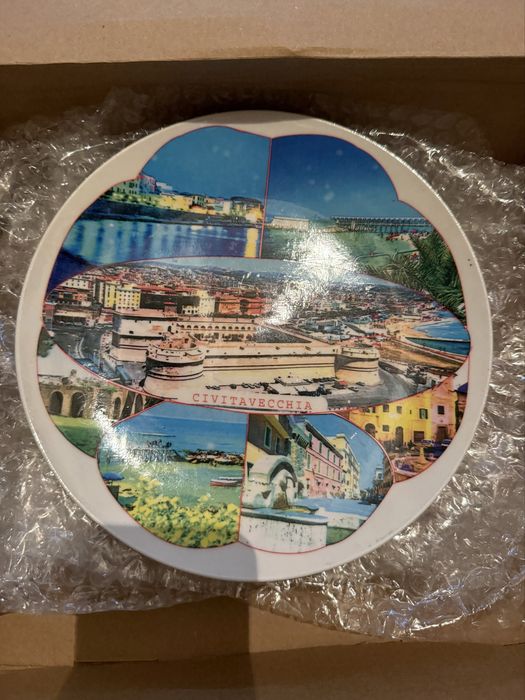 10-15 евро нови чинии от различни места по света