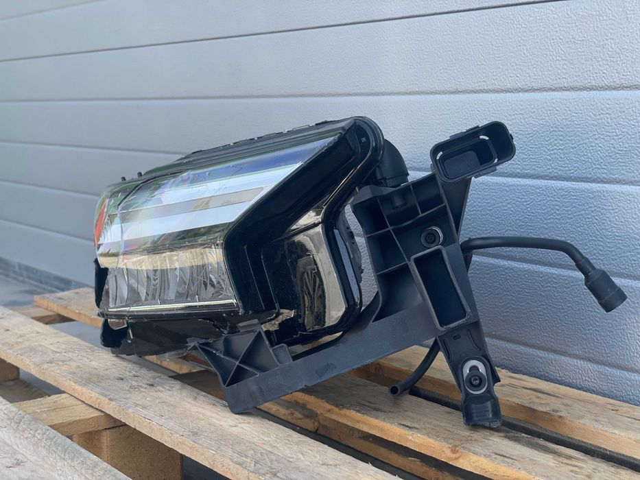 Десен фар AUDI Q4 E-TRON 89A941034B