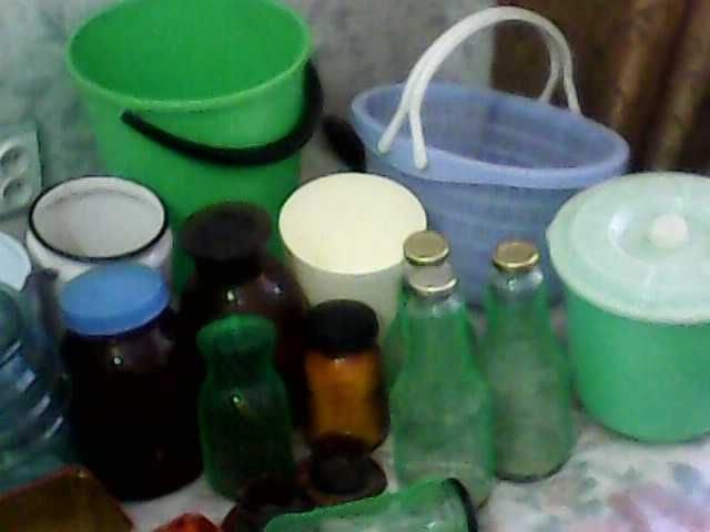 Емкости и банки для хранения продуктов и др.