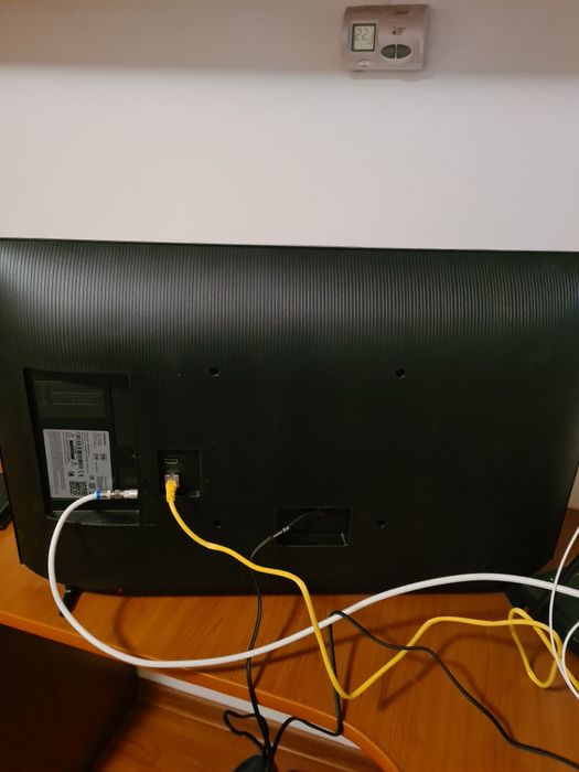 Vând TV Samsung în cutie