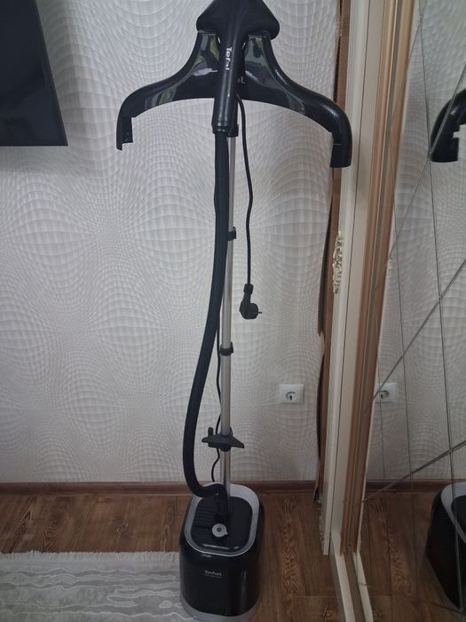 Продается  паровой утюг