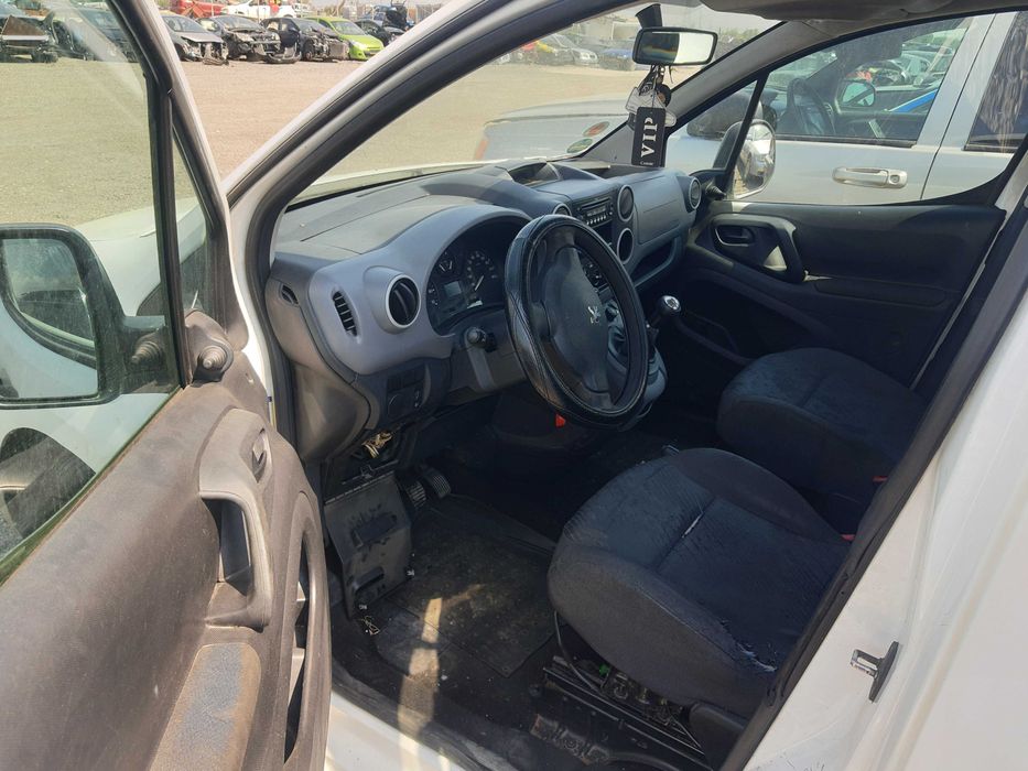 На части! Peugeot Partner 1.6 HDI TEPEE