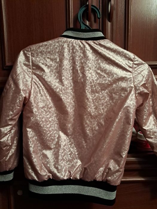 Продаю  курточку