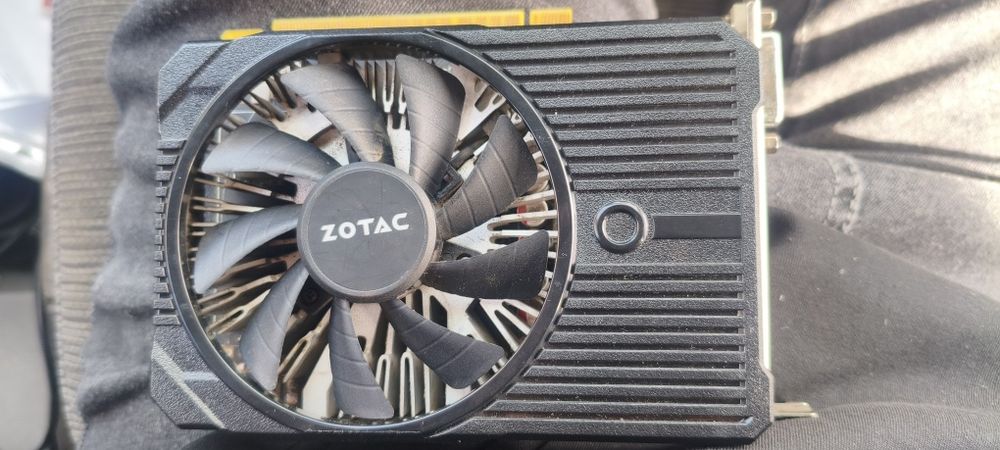 Продам видеокарту в рабочем состоянии