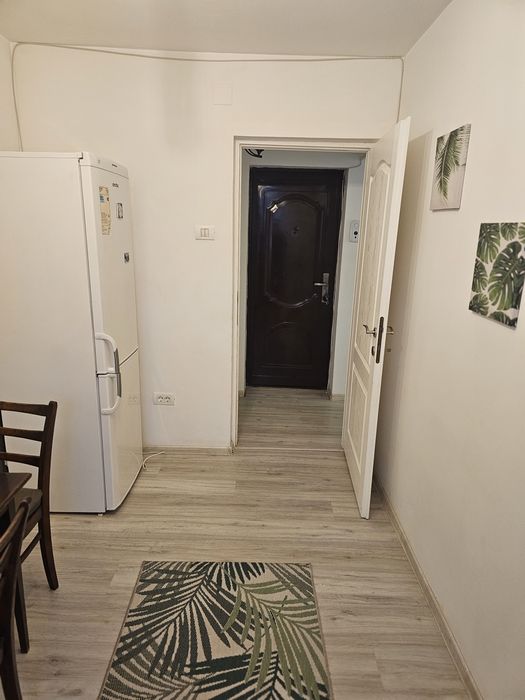 Vând apartament 3 camere Câmpina