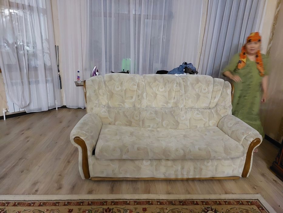 Диван сатылады тез арада?