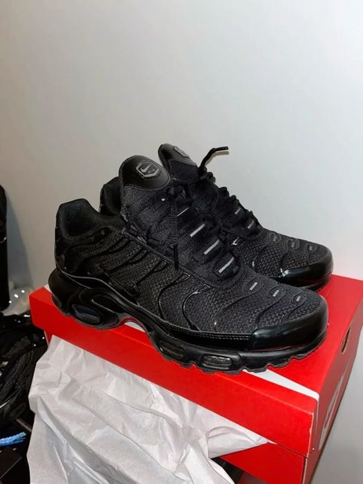 Nike TN triple black