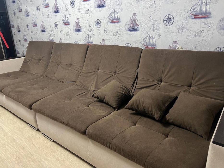 Продам комплект из 2-х диванов