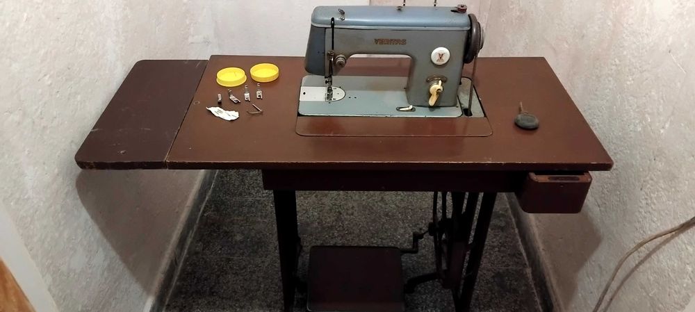 Продавам шевна машина VERITAS  8014/1S