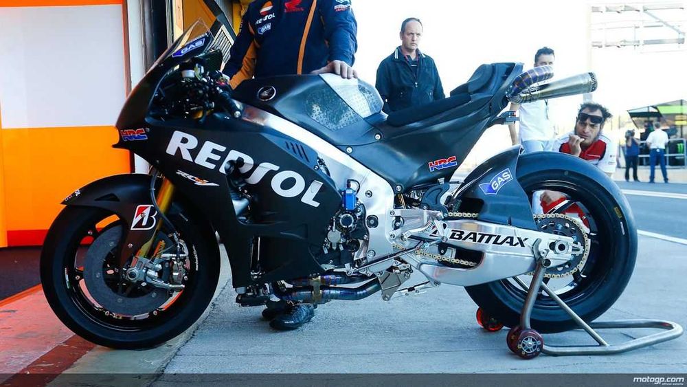 3 броя бели стикери REPSOL за Honda