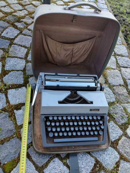 Старинна пишеща машина ЕРИКА, Erika