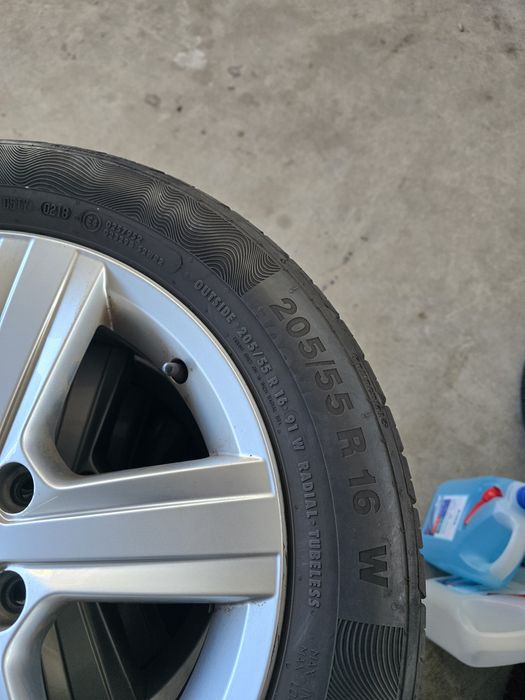 4 Броя 205/55/16 2xContinental 7mm 2xHankook 6,5mm
