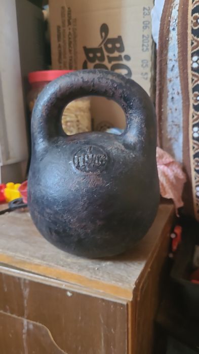 Продам Гирю 24 кг. В хорошем состоянии.