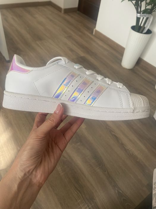 Женские кроссовки «Adidas”