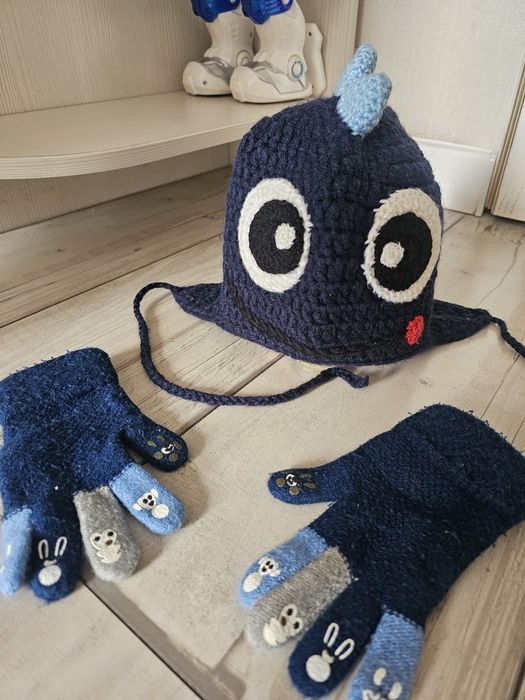 Шапочка и перчатки для мальчика