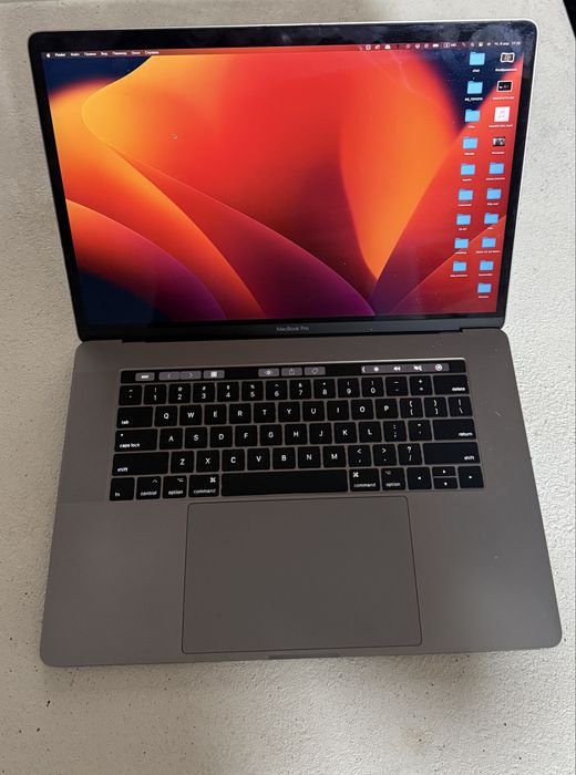 Macbook pro 16 inch 2017
