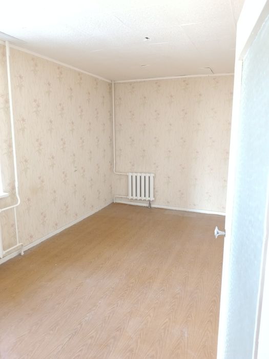 Продам 3 комн. 7-25, 2 этаж.