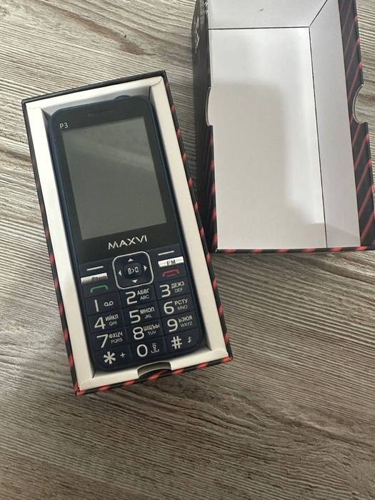 Кнопочный телефон Maxvi p3