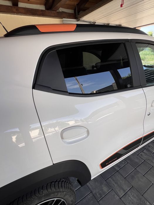 Vand Dacia Spring 27000 km  Pretul este fix
