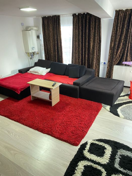 Inchiriez apartament in regim hotelier