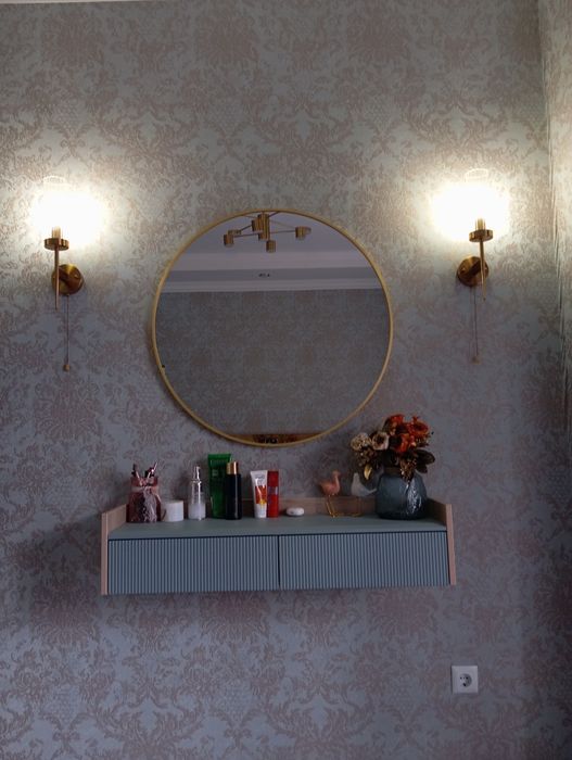 Продаются бра люстра