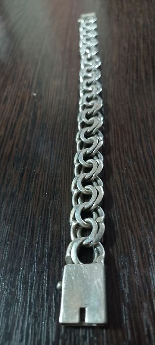 Продам серебряный браслет