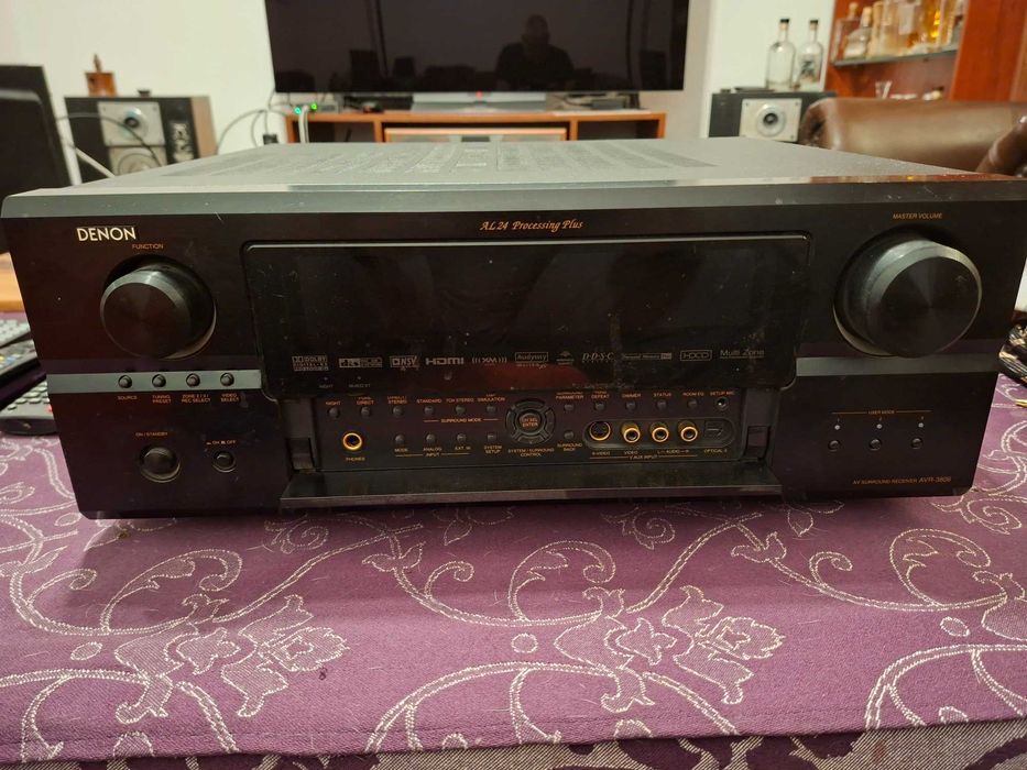 Продавам съраунд процесор Denon 3806.