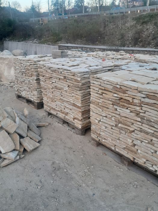 Piatra naturala ornamentala de Slanic pentru placari