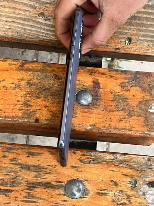 Vând Motorola Edge 60 pro