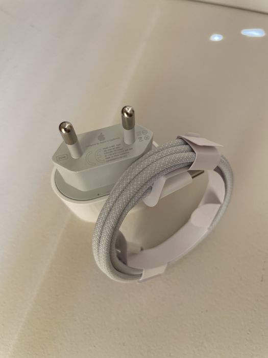 Оригинален комплект зарядно Apple Айфон (Iphone) 15,16,17 USB-C