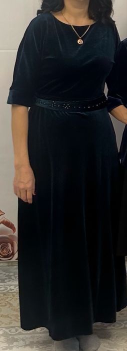Продам велюровое платье