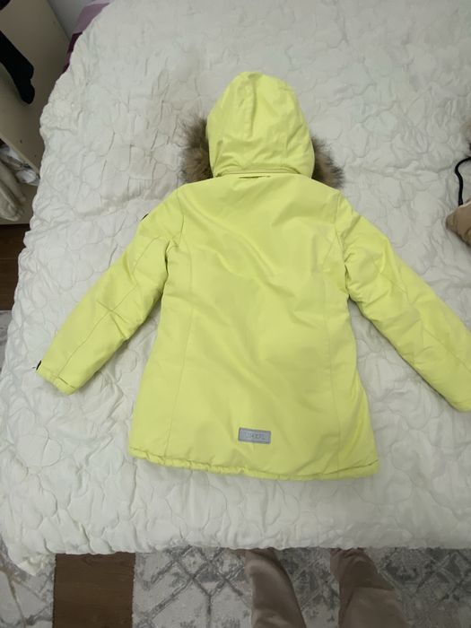 Продам детскую куртку