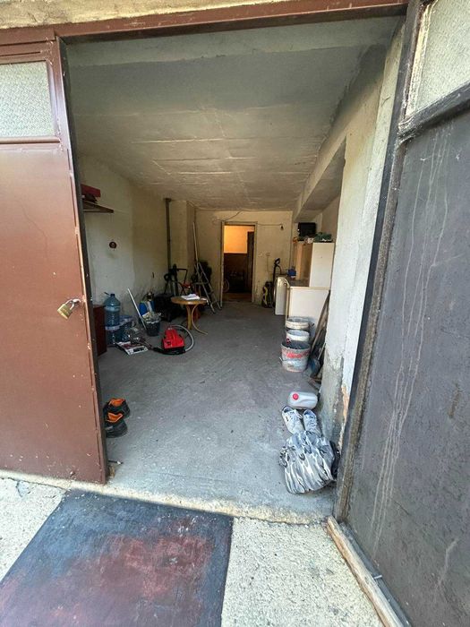 Продава се Етаж от къща в Попово - 325 кв.м за 408 €/кв.м - Снимка #11