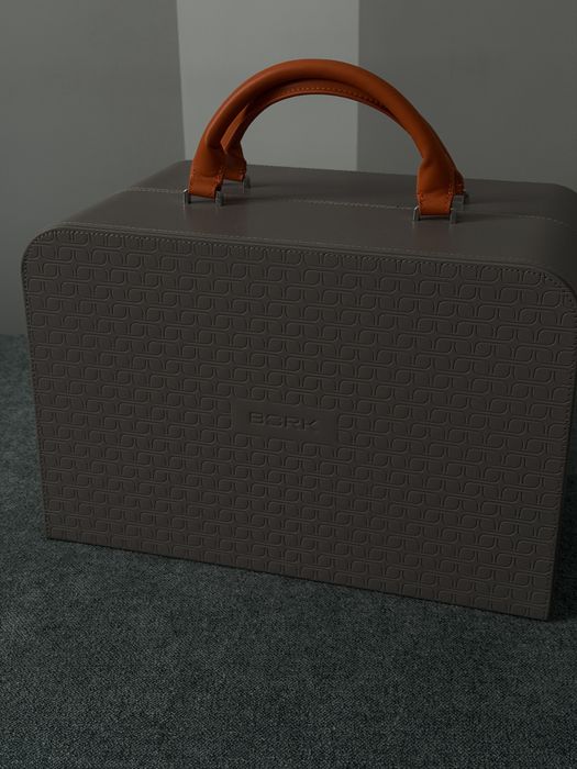 Продаю фен Bork