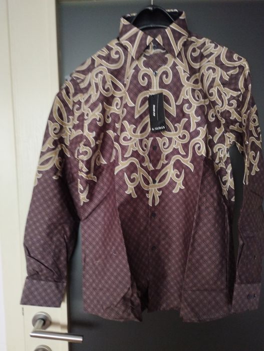 Риза от оригинален Батик Индонезия