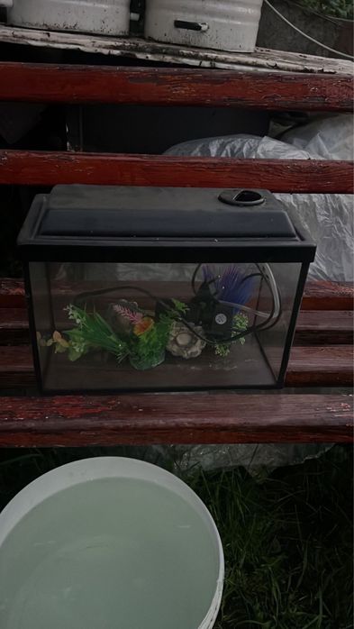 Продам аквариум б/у